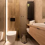 Four Winds Lägenhetshotell 4*