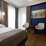 Four Winds Lägenhetshotell 4*