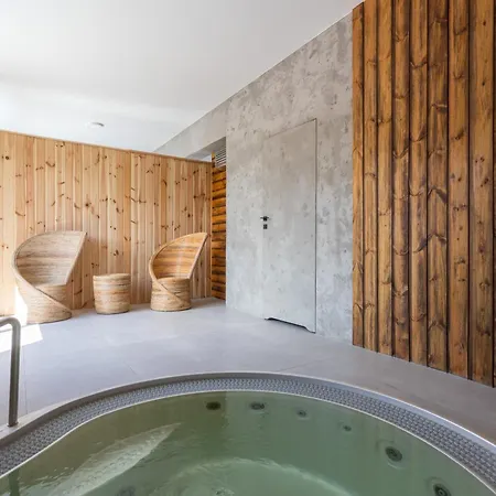 Aparthotel Four Winds