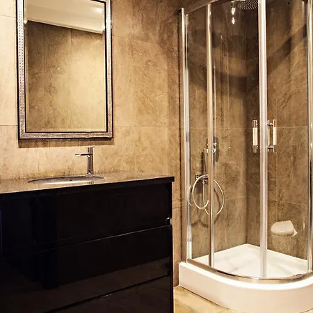 Four Winds Aparthotel 4*