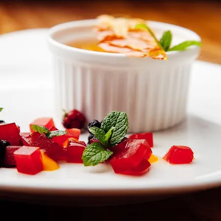 Aparthotel Four Winds 4*