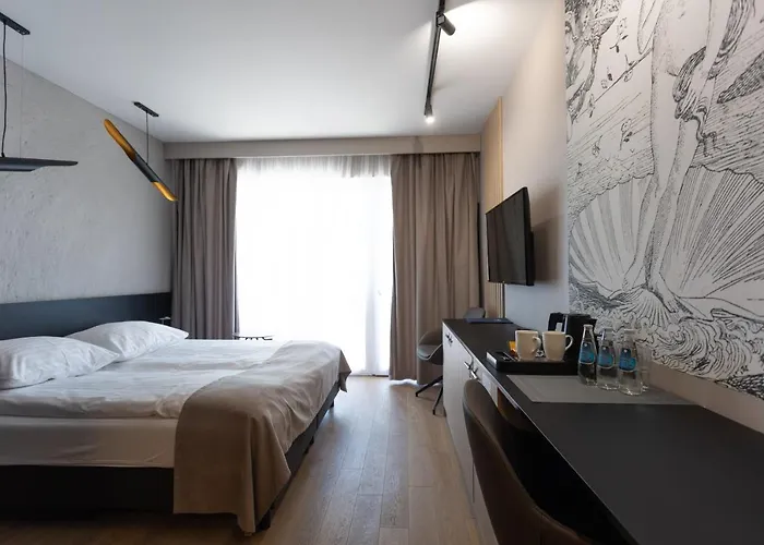 Four Winds Aparthotel 4*