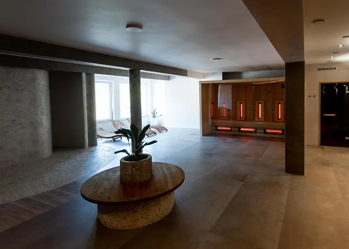 Four Winds Aparthotel