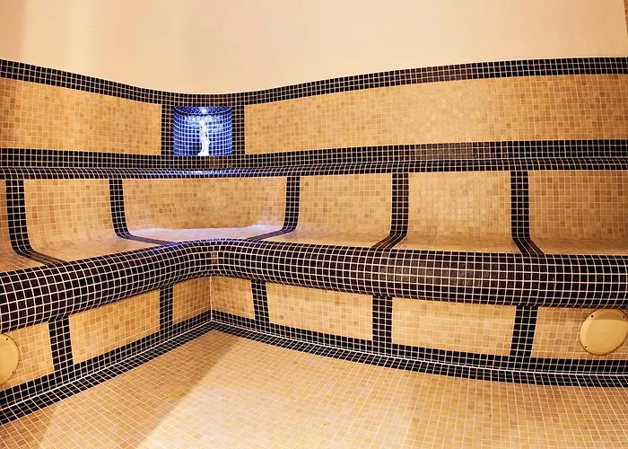 Four Winds Aparthotel